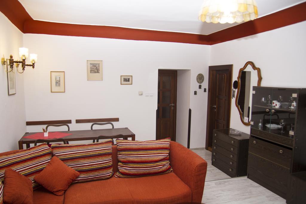 Apartma Karolina *